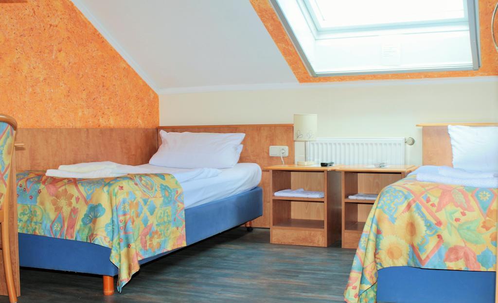 Garni Zum Adler Hotell Gensingen Rom bilde