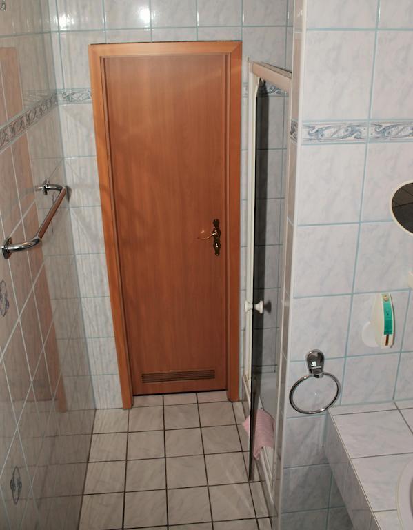 Garni Zum Adler Hotell Gensingen Rom bilde