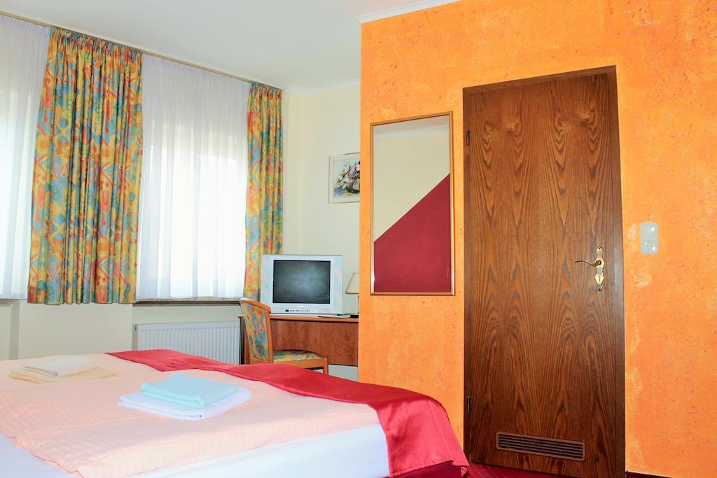 Garni Zum Adler Hotell Gensingen Rom bilde